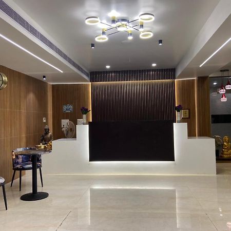 Hotel Sivas Regency Theni Bagian luar foto